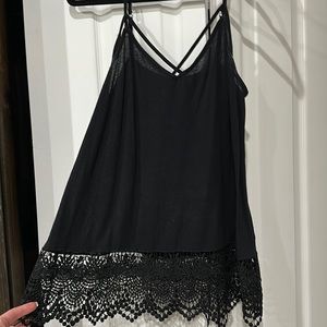 Express flowy tank w lace trim